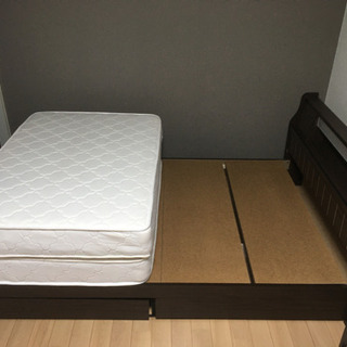 セミダブルベッド　譲ります。