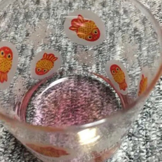 金魚柄 キャンディーポット ガラスの小物入れの画像