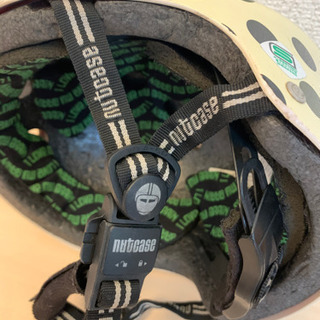 【廃盤】NUTCASE 子供用自転車ヘルメットの画像