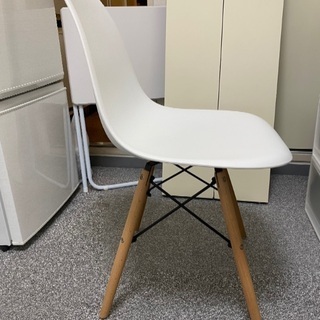 シンプル　イス　の画像