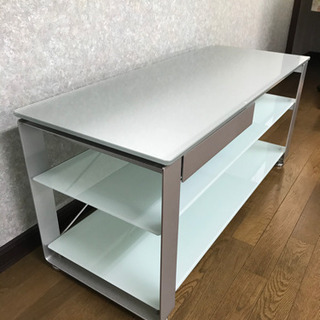 Elecom製 ガラスTVボードの画像