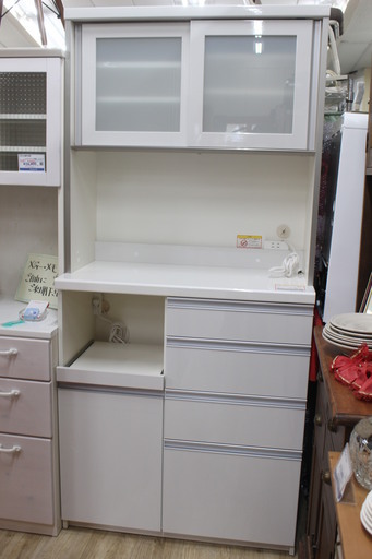 R101)【美品】パモウナ Pamouna 食器棚 キッチンボード 幅90cm ローカウンター 引き出し ソフトクローズ機構搭載 レンジボード ホワイト