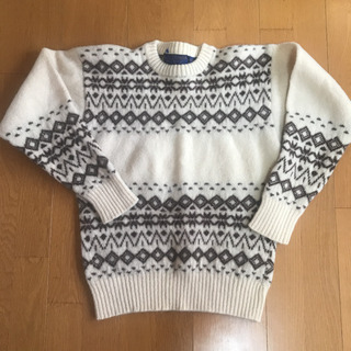 ニット セーターの画像