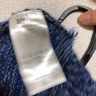 SLY LANG 青色ニットの画像