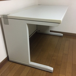 コクヨ OAデスクの画像
