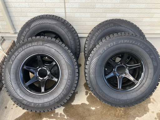 スタッドレスタイヤ　4本セット　ヨコハマ　FJクルーザー等
