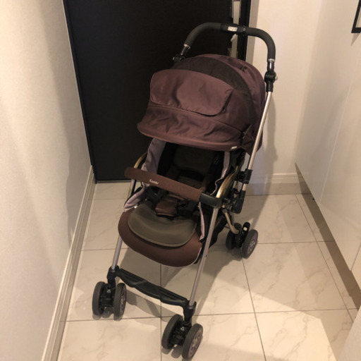 綺麗！コンビ　オート4キャッスルベビーカー