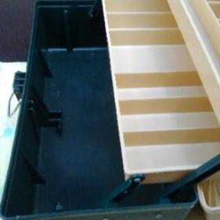 [取引終了 ありがとうございました]タックルボックス(＋オマケ付き)          レトロ感たっぷり！の画像