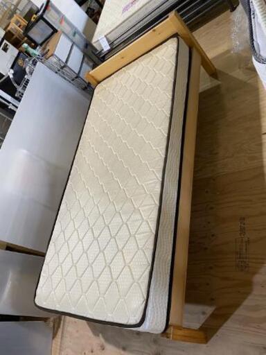 シングルベット　マットレス付き