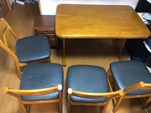 ダイニングテーブル イス 取りに来ていただける方