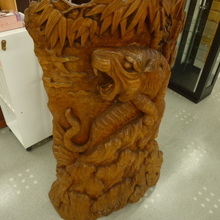 木彫りトラ 虎 の 木彫り 衝立：126cm モノ市場半田店【131】 