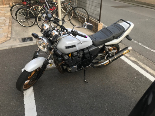 決まりました‼️ XJR400R 4HM 00年式　低走行　カスタム多数！