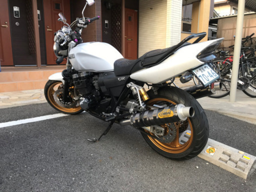決まりました‼️ XJR400R 4HM 00年式　低走行　カスタム多数！