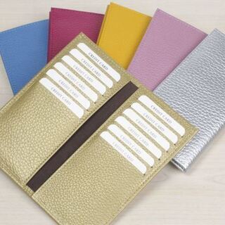 【新品・未使用】牛革使用：カード１２枚収納　２つ折りカードケースの画像