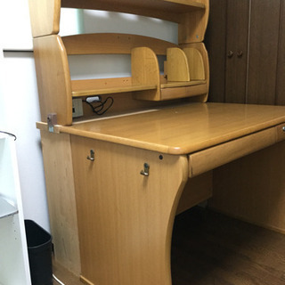 譲り先が見つかりました★美品★ワイドで2段棚の学習机→高校・大学になっても！の画像