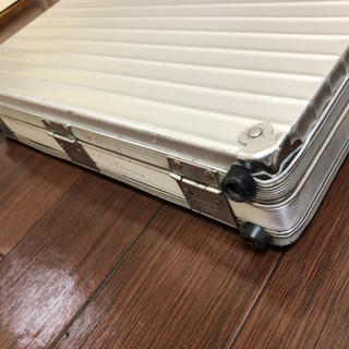 リモワ　トパーズ　アタッシュケース　の画像