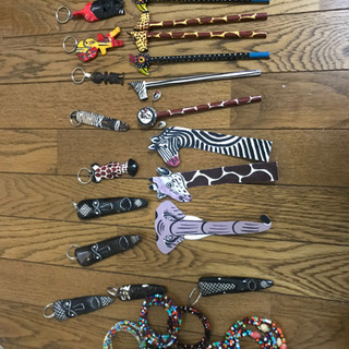 世界中で購入してきた雑貨やピアス、小物100点以上売ります。の画像