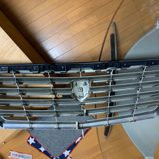 トヨタ アルファード 10系前期グリルの画像