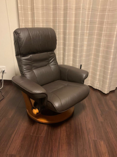 リクライニング ソファー　足置き付き　小テーブル付き　セット