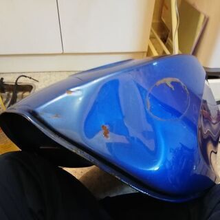 バイクのタンク凹み修理します - 手伝いたい/助けたい