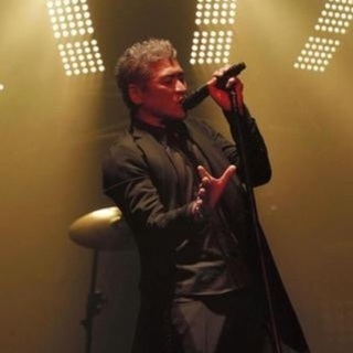 complexと吉川晃司のコピーバンドやりたいです。