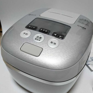未使用品 展示品 TIGER タイガー 圧力IH炊飯ジャー JPC-A100-WH