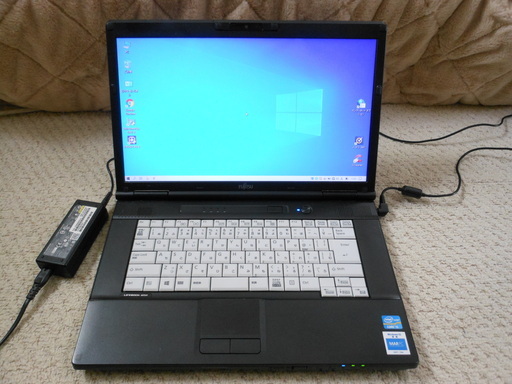富士通15.6インチノートパソコン A572/F [Core-i5 / SSD120G / DVD-RW / 正規Windows10(64bit)]