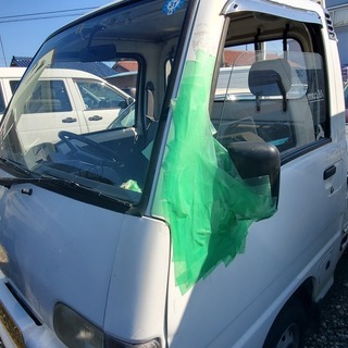 在庫処分セール！！　サンバー　４WD！５MT！6万キロ！！　現車確認OK！！の画像