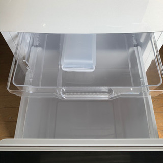 【リサイクルサービス八光　田上店　安心の3か月保証　旧鹿児島市内配達・設置無料】ハイセンス 冷蔵庫 130L 2015年 2ドア ホワイト HR-D1301の画像