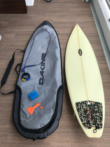 サーフボード(初心者向け)値下げしました。