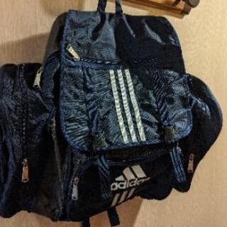 adidas リュックサック ＆ adidas パーカー
