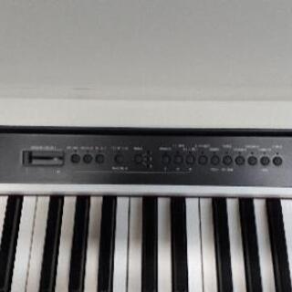 ☆中古 激安！！ＫＯＲＧ　白　デジタルピアノ　88鍵　ＬＰ-350　２０１１年製　￥20,000！！☆の画像