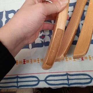 ハンガー大量・古着屋さん、フリマに♪　業務用木製ハンガー57本の画像