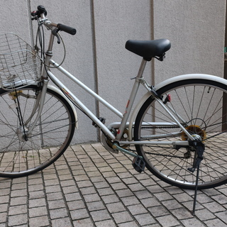 6段変速シティサイクル普通自転車・2001年式・ママチャリ・ヨコ...