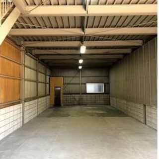 ★貸倉庫★	 ２階建て貸倉庫　約６０坪　駐車２台　天井高３．６ｍ　軽作業可 1階～2階部分 − 大阪府