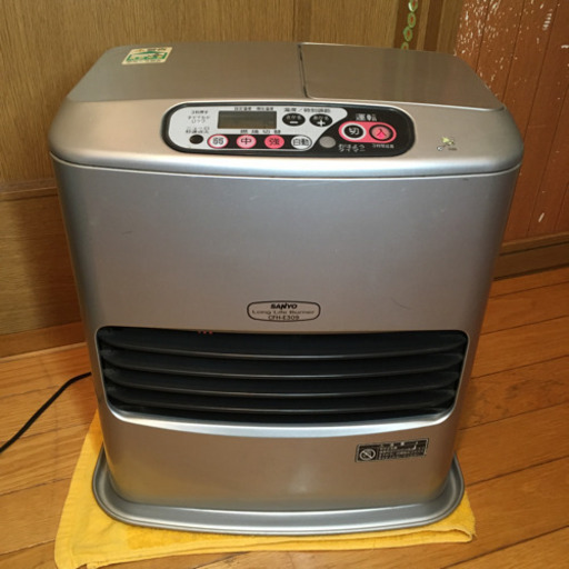 サンヨー 石油ファンヒーター CFH-E309 シルバー 99年製