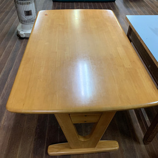 きれいなダイニングテーブル