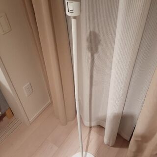 IKEAライトスタンド白　SKAFTET