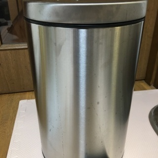 ゴミ箱譲ります