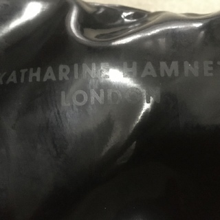 キャサリンハムネット　ショルダーバッグ　黒の画像