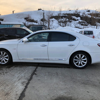 LS600h 車検11月迄の画像