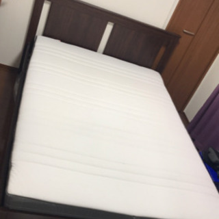 IKEA ダブルベッドとマットレス