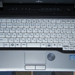 💖良上品/12.1型/重さ1.41kg/高性能🆙Core i5/光速☆彡SSD240GB/メモリ8GB♪/大容量バッテリー！/DVDSマルチ(コピー可)📀/すぐ使えるWin10メディア作成ツール付📀/高速☆彡USB3.0/SDカードスロット♪/すぐ繋がるWi-Fi📶/MS Office📒✎/カメラ📹/マイク🎤/点検整備清掃済み😊/FUJITSU LIFEBOOK P772/Gの画像