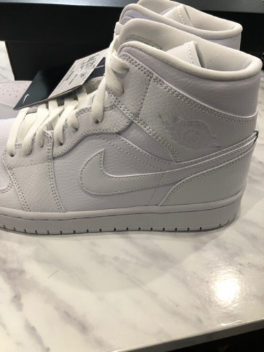 NIKE AIR JORDAN 1 MID