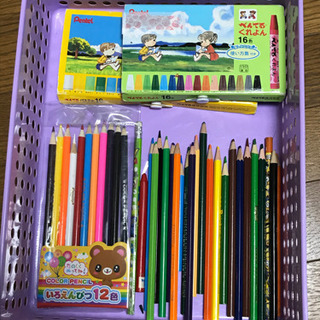色鉛筆、クレヨン