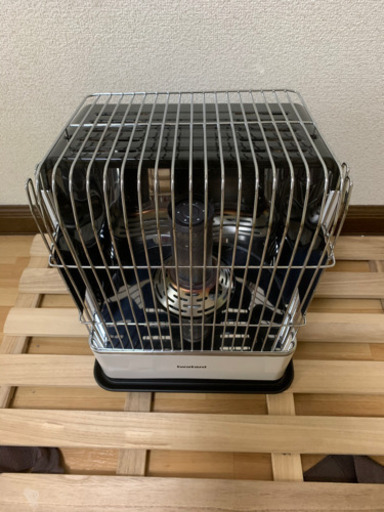 イワタニ　カセット【値下】ガスストーブ　ハイパワー　CB-STV-HPR2 【中古・美品】