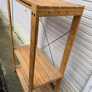 500円　木製の棚