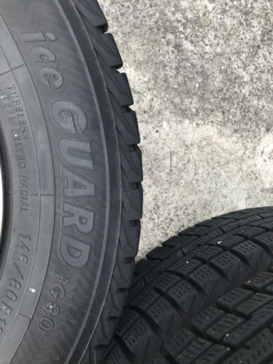 バリ溝　軽自動車　アルミホイール付きスタッドレスタイヤ　145 80 13