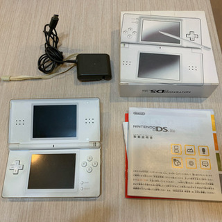 任天堂DS 本体x2,DSソフトx12、GBAソフトx2の画像