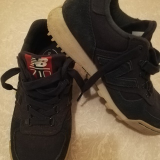 ニューバランス　710　【紺／ベージュ】の2足セット　23cmの画像